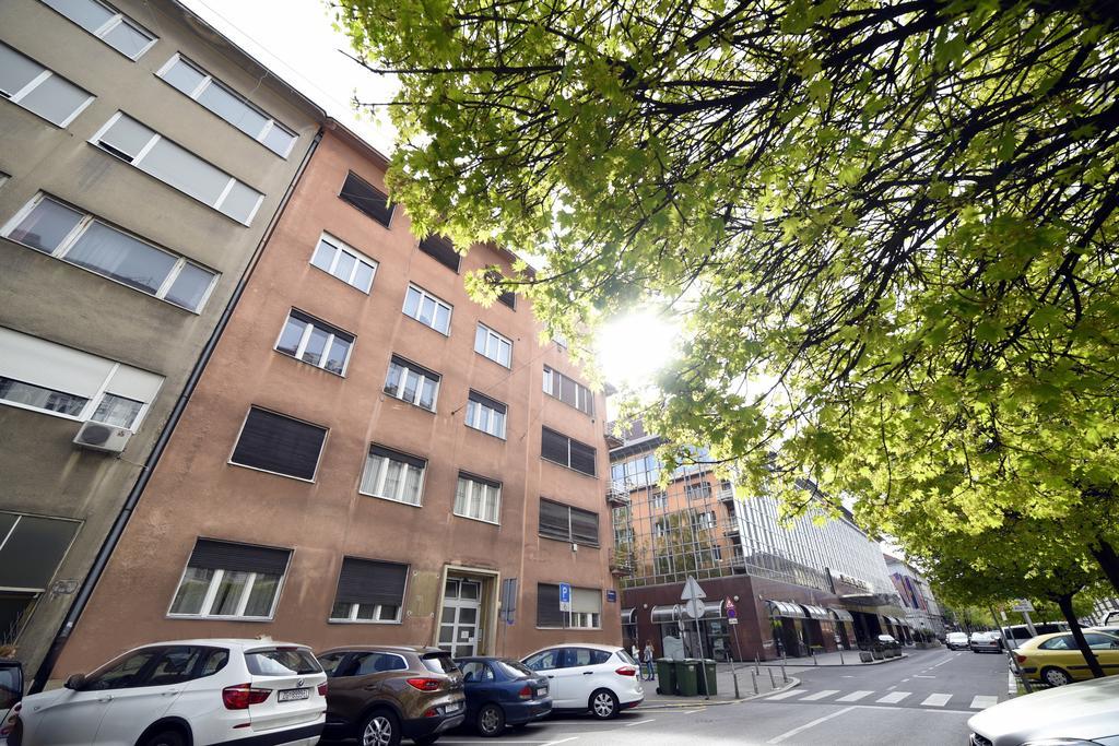 Apartment Orange Purple Blue Zagreb Luaran gambar