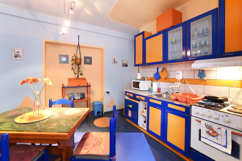 Apartment Orange Purple Blue Zagreb Luaran gambar