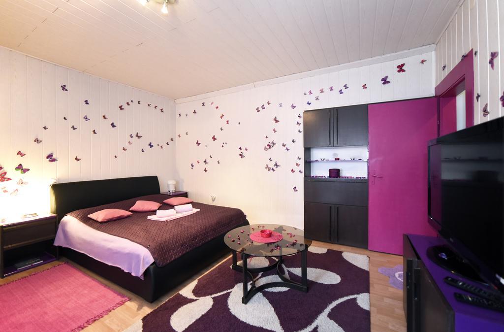 Apartment Orange Purple Blue Zagreb Luaran gambar